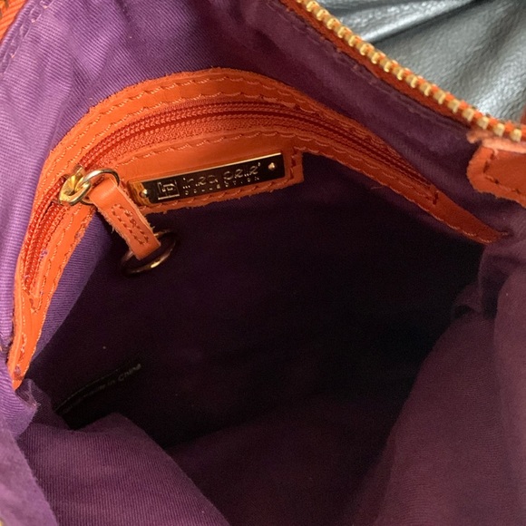 Linea Pelle Cross Body Bag - Picture 5 of 8